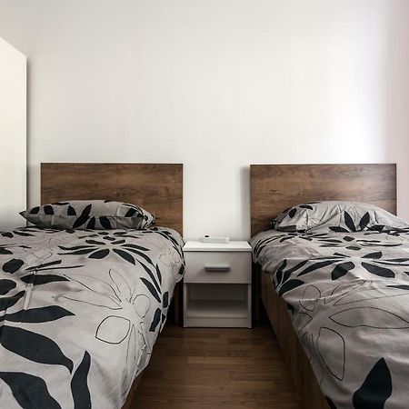 Modern Apartment In Lviv Historic Centre Exteriör bild