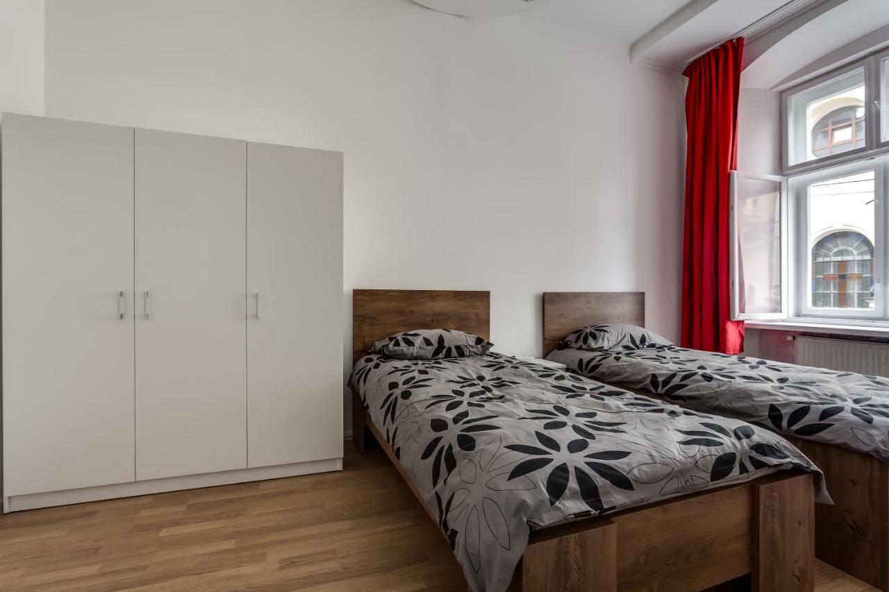 Modern Apartment In Lviv Historic Centre Exteriör bild