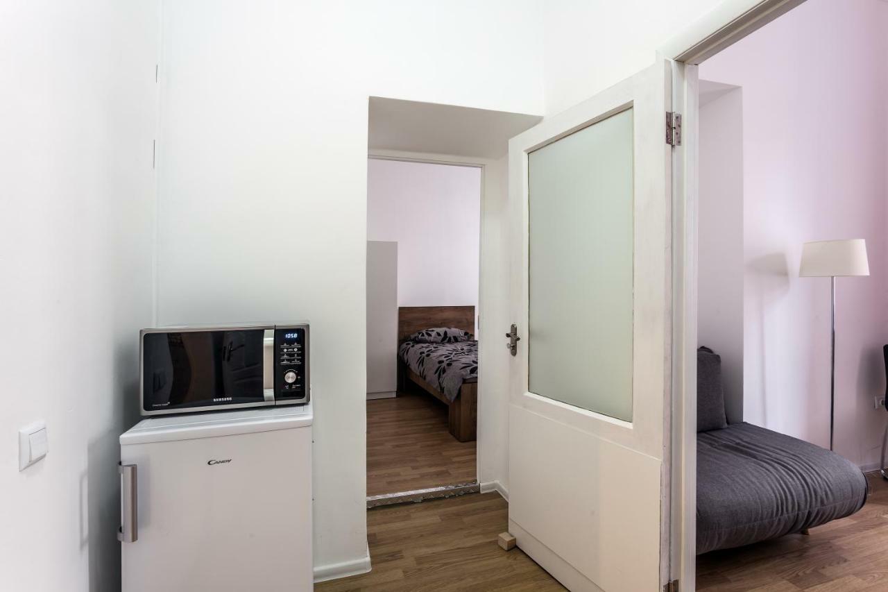 Modern Apartment In Lviv Historic Centre Exteriör bild