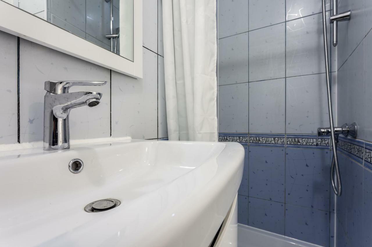 Modern Apartment In Lviv Historic Centre Exteriör bild