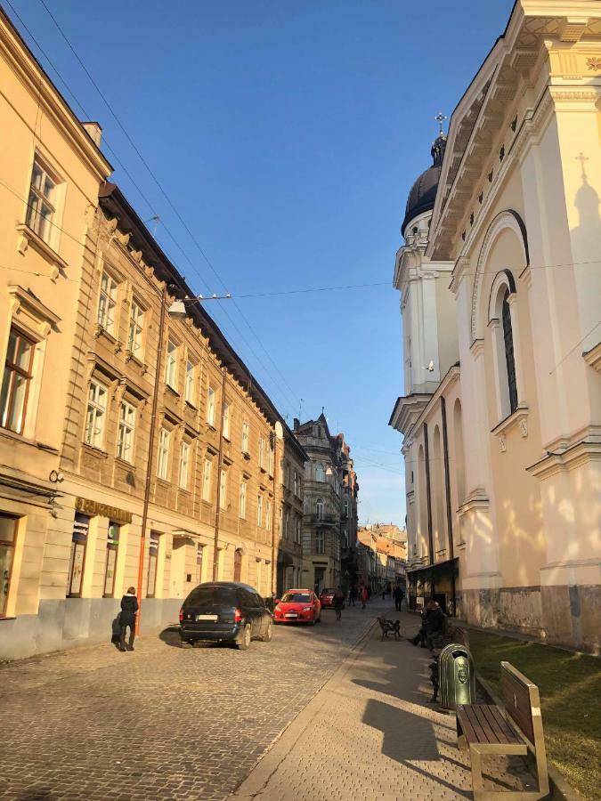 Modern Apartment In Lviv Historic Centre Exteriör bild